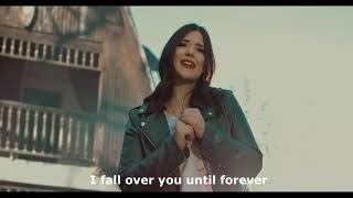 Tuğçe Kandemir - Gülü Soldurmam (With English Subtitle)