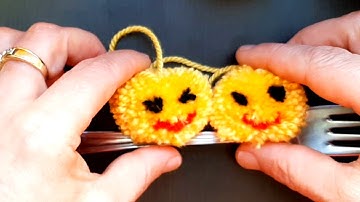 Super Easy Pom Pom Emoji – Super Simple DIY Pom Pom Emoji – How Its Made Yarn PoPom Emoji