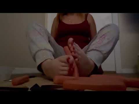 My Sexy Feet Love Playing With Wieners