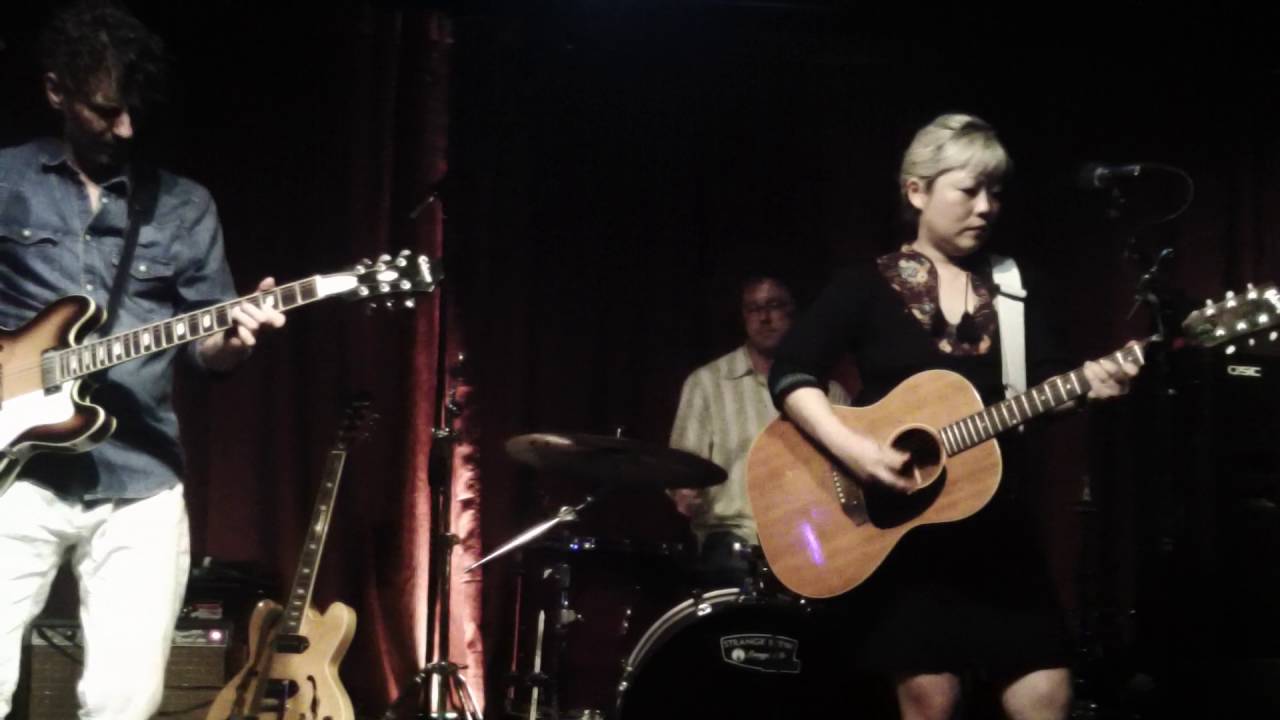 BettySoo- Nobodys home ?  - Strange Brew Lounge Side , 6-4-16