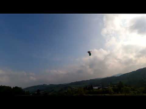 Dron nesoucí balík #drone #dji #box #airdrop 
