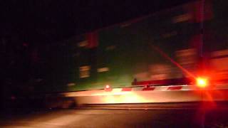 CSX Q702 makes sweet noise flying by CP22!