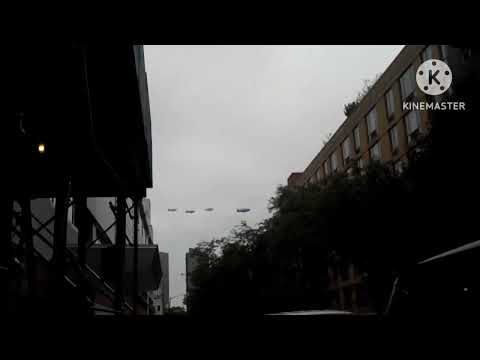 Nyc blimp parade and universal in caught camera logo