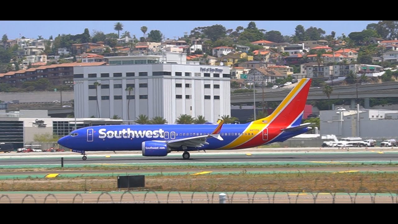 [HD] Southwest Airlines Boeing 737 MAX 8 Takeoff from San Diego