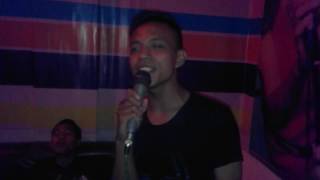 senyum dan tangis Anji (versi karaoke)