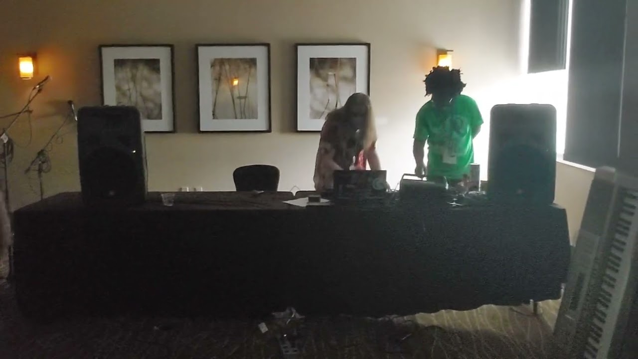 EFNW 2022 Renegade Stage (AtomicCatacombs, Violet Ray, brambleshadow4, Bulk Bogan)