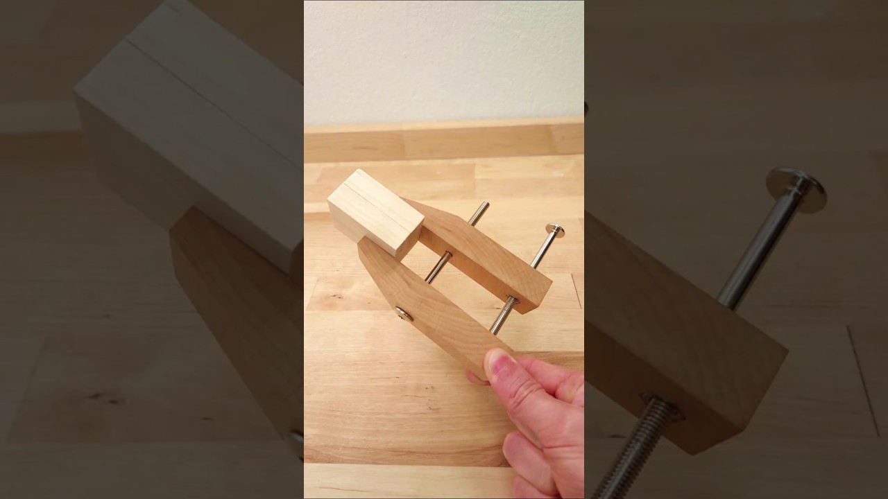 a Must Have Clamp For Every Beginning Woodworker 👍 #woodworking #shorts #hack