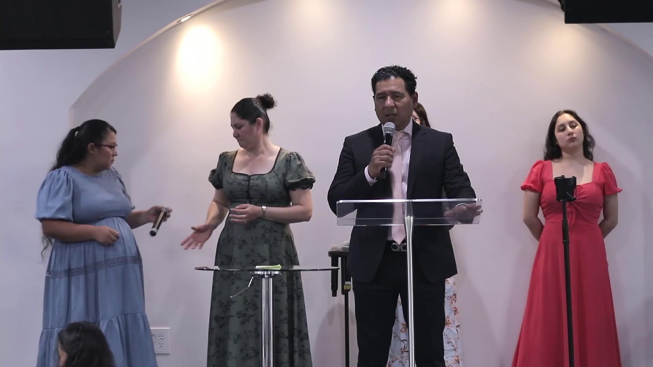 Bienvenidos A Nuestro  Servicio Dominical