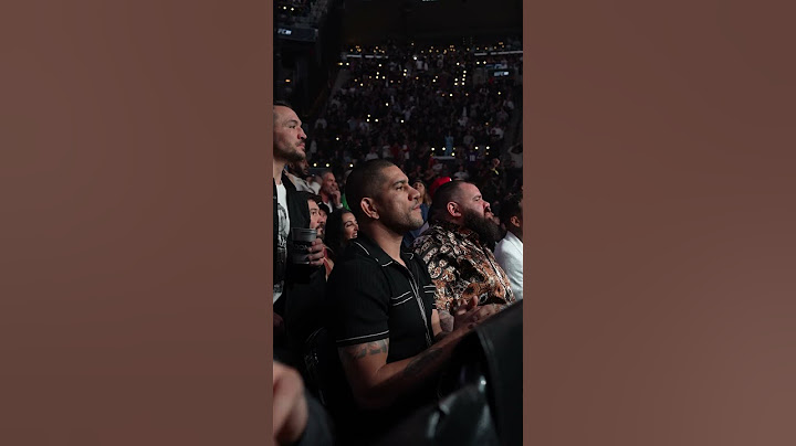 Alex Pereira reacting to Prochazka vs Hill 👀 #UFC311