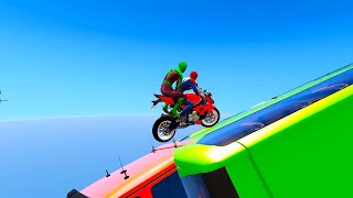 Green SPiderman and moto parkour challenge