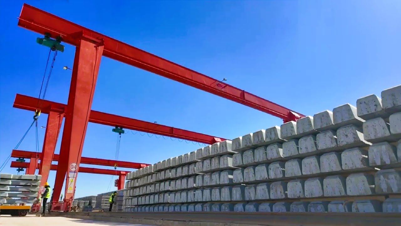 ضمن مشروع السكك الحديدية المنجمي الغربي: تعرفو على ثاني مصنع لإنتاج العوارض الاسمنتية بتقنيات متطورة