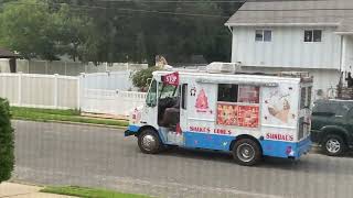 Soft Serve Ice Cream Truck Passing By My Street  screenshot 1
