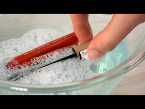 Videó: Hogyan takarítsunk meg egy száraz szempillaspirált (képekkel)