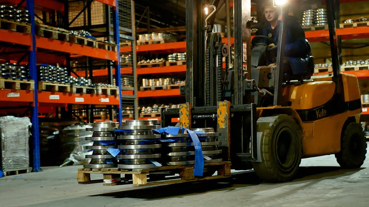 Задача такая: нужно переточить #фланцы. Везем паллет со склада на ...