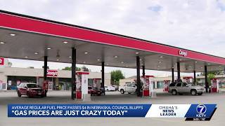 Creighton economist weighs in as Nebraska Council Bluffs average gas price passes 4 Iowa avera