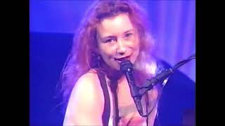Tori Amos / Bells For Her (TV - 1994) [Reworked]