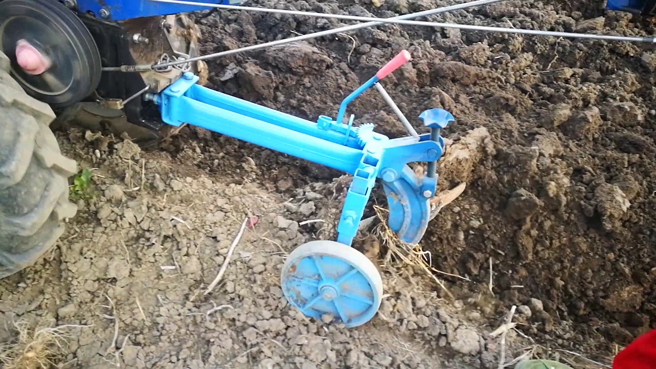 Motocultor Zubr la arat 2017!