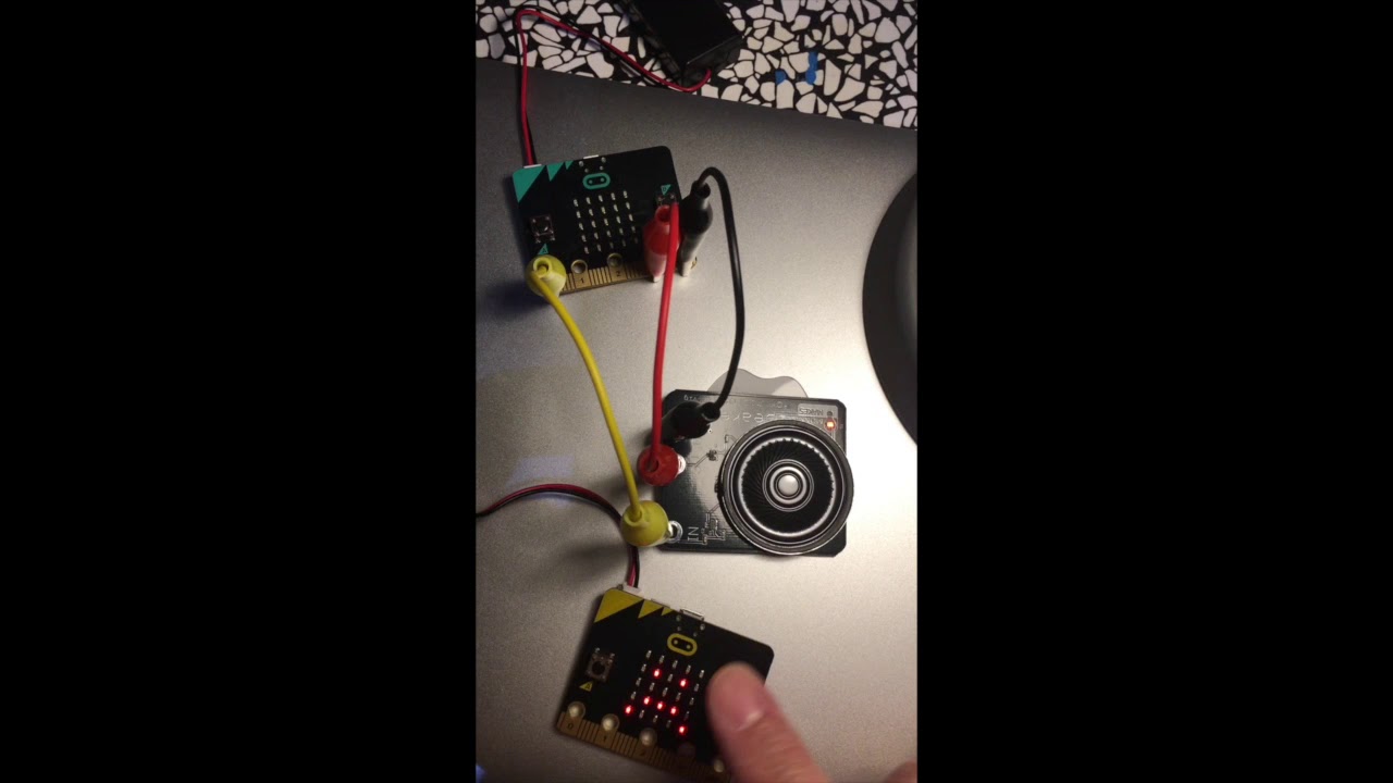 MicroBit Communiquer son humeur par radio et en musique Micro:Bit - YouTube