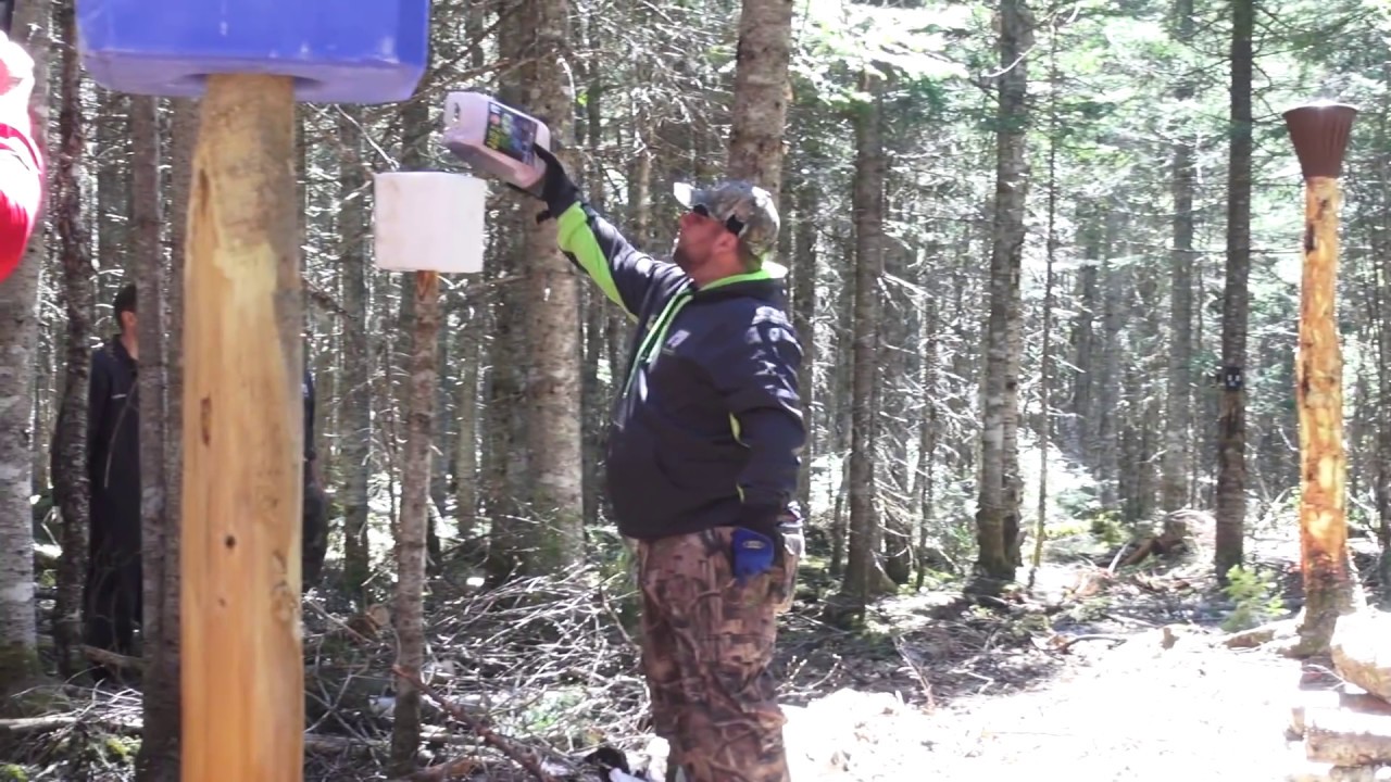 Fabrication d'un pot à minéraux pour l'orignal avec les produits buck hunter!