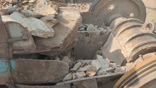 Super Giant Rock Vs stone crusher Operator Rubble Crusher Massive jaw Breaker|Super asmr crushing