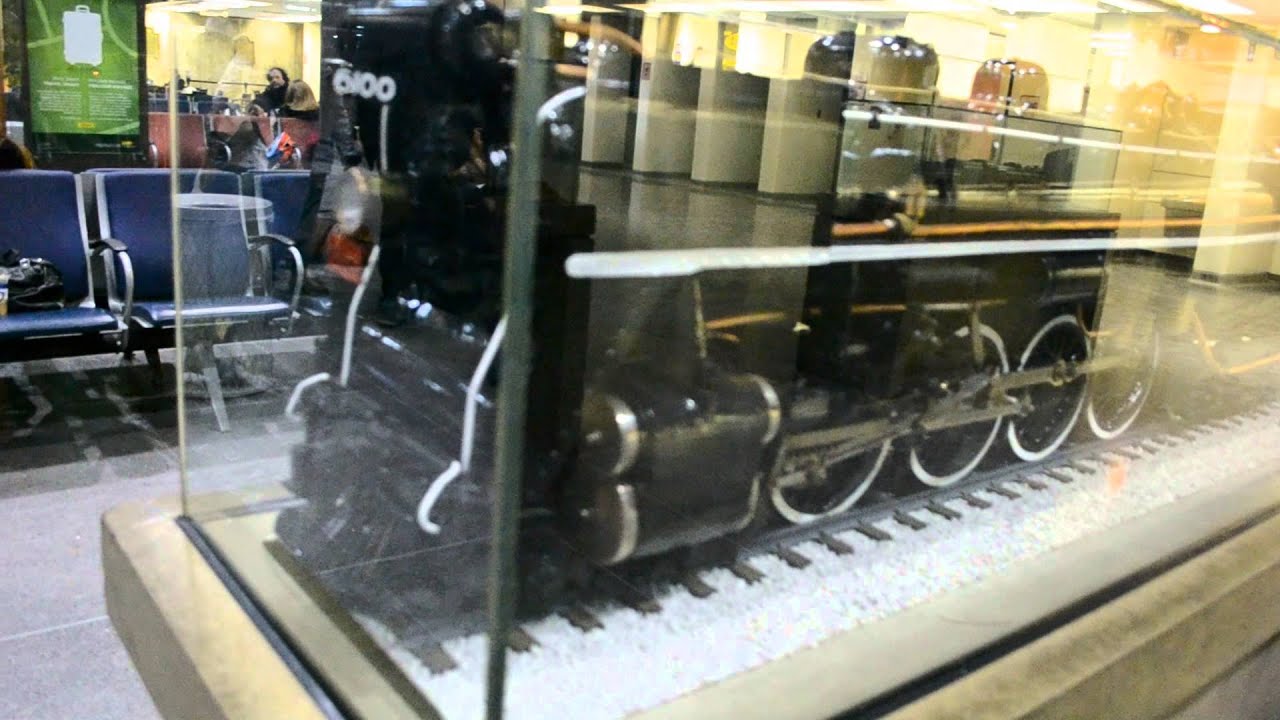 MODEL STEAM LOCOMOTIVES - OTTAWA TRAIN STATION - YouTube