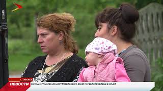 Более 10 семей живут в заброшенном здании бывшей школы в с Тарское