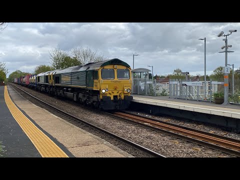66540 & 66416 Double headed Freightliner with 15 import containers 16:09 12E Lea Road 23/4/2024