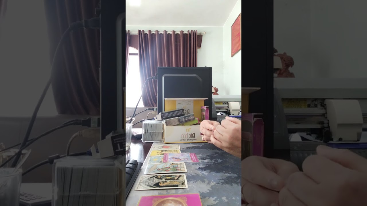 Câu chuyện kể về góc khuất trong mối quan hệ của hai bạn ♥️. Chọn tụ bài.