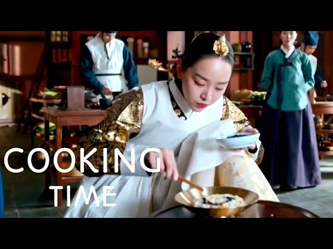 [Eng Sub] The Queen CookingㅣShin Hye SunㅣMr.QueenㅣClip