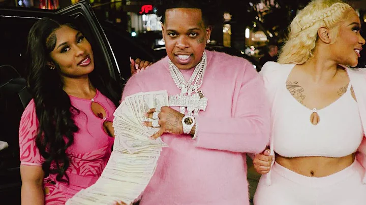 Finesse2tymes feat. Moneybagg Yo & BigWalkDog - Way Too Far [Music Video]