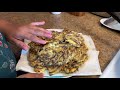 Tortitas de carne deshebrada en chile pasilla muy facil de hacer te encantarán