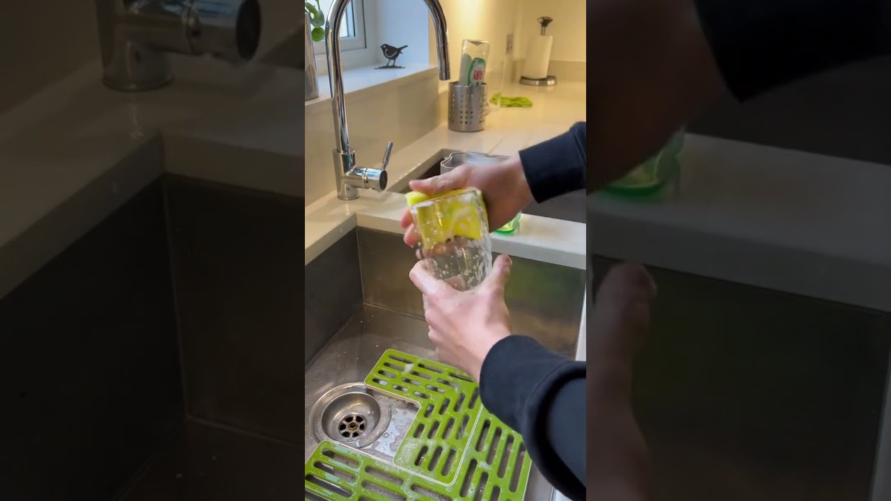 Dish Soap Dispenser for Kitchen,Liquid Soap Dispenser with Sponge Caddy Holder