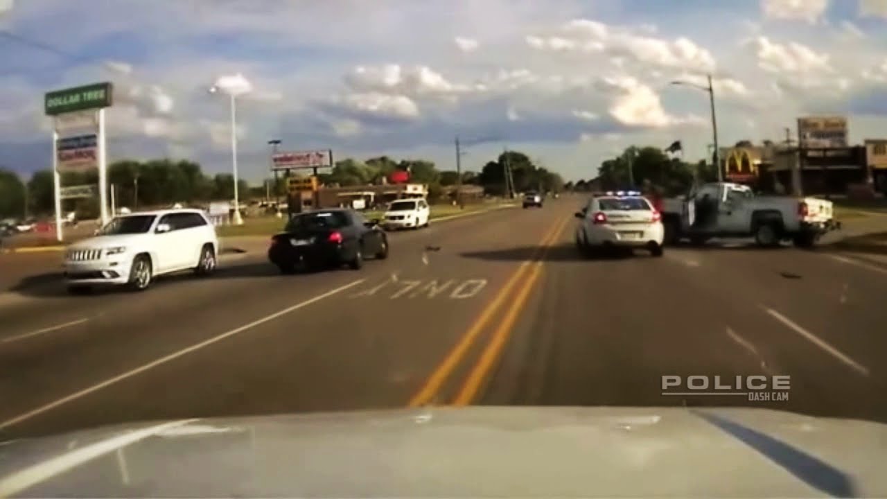 Police Chase stolen truck and house ends in collision. - YouTube