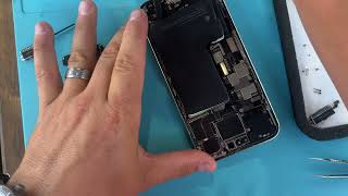 how to replace iphone 15 pro max battery