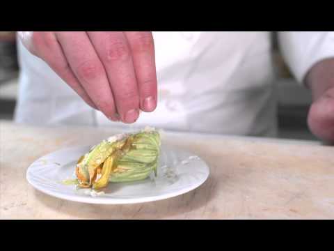 recette-de-denti-et-courgette-fleur-farcie-sauce-vierge---sébastien-sanjou