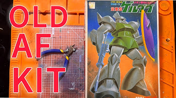 BUILDING ONE OF THE OLDEST GUNPLA EVER! 1982 VINTAGE GELGOOG!