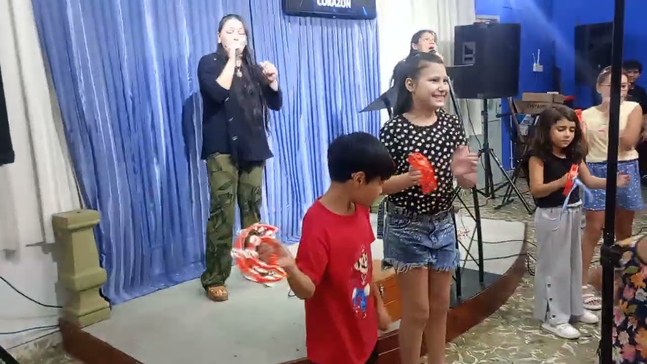 Iglesia tarda un ratito