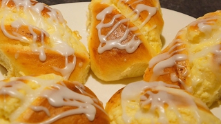 Sweet Cheese Bread Rolls