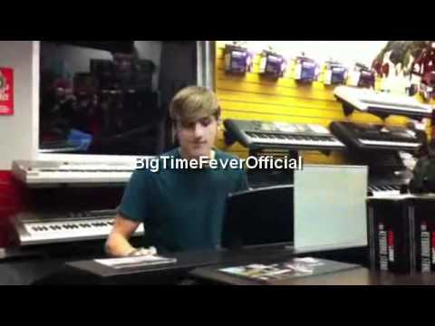 Kendall Schmidt on the piano!