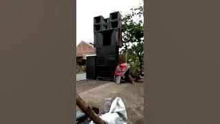 Cek sound buah hajatan.