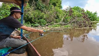 MY HEART STARTED RACING WHEN THE GIANT SHRIMP STARTED TO TAKE THE BAIT