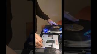SCRATCH FREESTYLE ☮️ OBB0NE #freestyle #looper #breakbeat #hiphop #dj #turntablist #b-boy