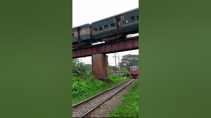 উপর এবং নিচ দিয়ে দুই ট্রেন একসাথে।#bangladeshi_train #bangladeshrailway
