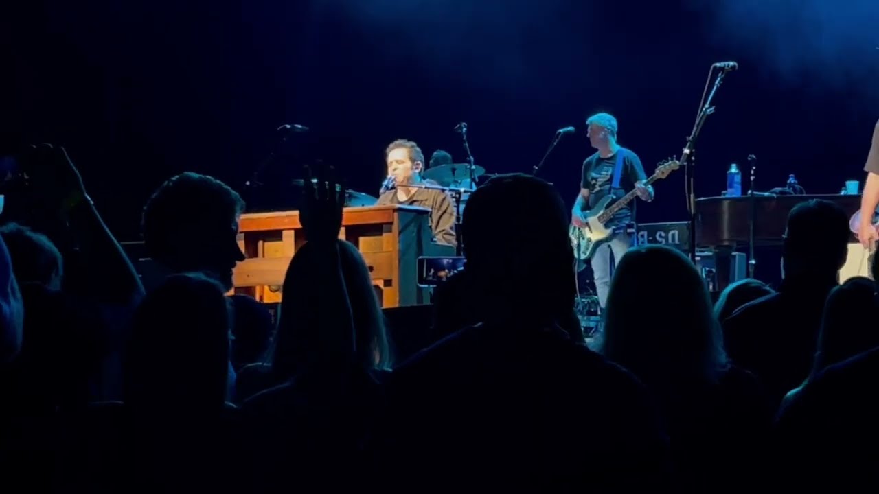 COUNTING CROWS - A LONG DECEMBER With Adam on Piano Closes Set at Hard Rock Live in Orlando 4/28/22