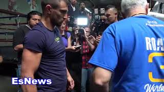 (DAMNNN)  VASYL LOMACHENKO DESTROYING THE HEAVYBAG Full Workout EsNews Boxing