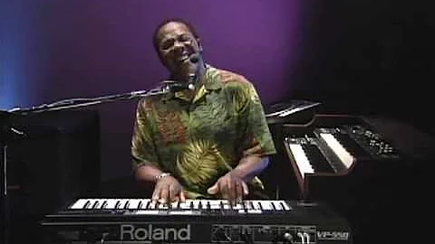Don Lewis with the  Roland VP-550 (1/4)