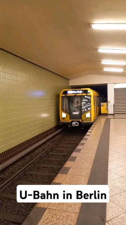 U2 UBahn at Berlin Zoologischer Garten Bahnhof YouTube