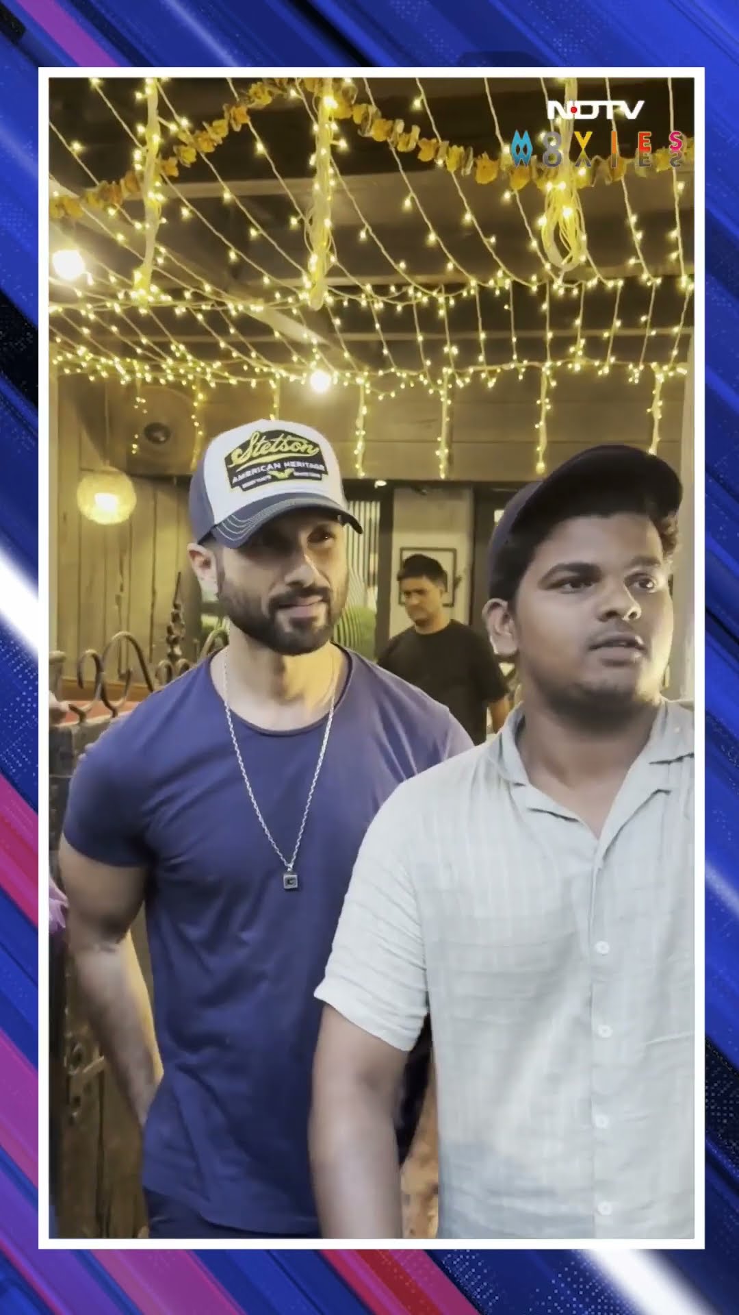 Shahid Kapoor Poses With 'Haider' Director Vishal Bhardwaj