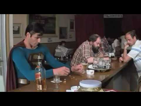 SUPERMAN BIZARRO ROMPE LAS BOTELLAS DE UN BAR(SUPERMAN 3: LATINO)