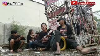Team sapu bambu tinggi @SaveVespaExtreem